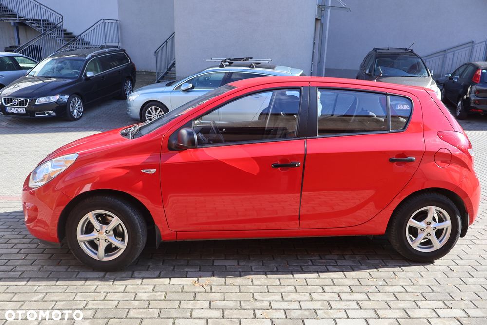 Hyundai I20 2010 photo 3