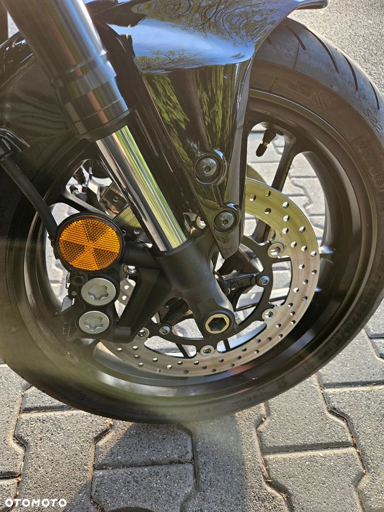 Yamaha XSR - 11