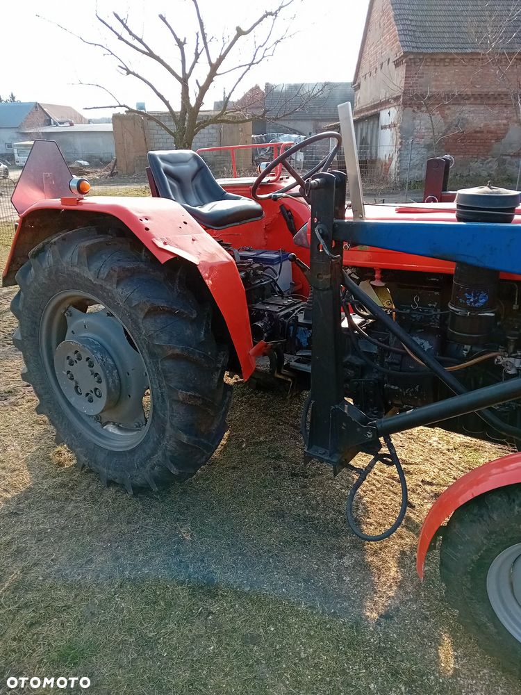 Ursus 330 - 1
