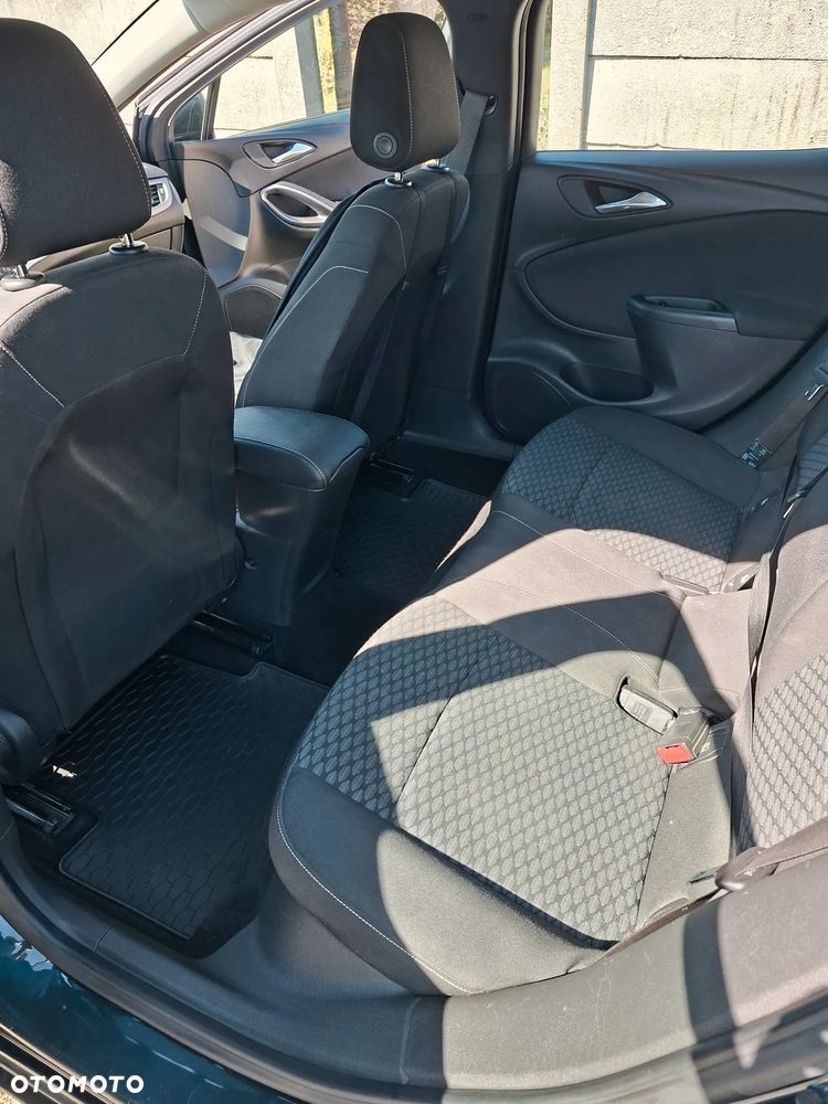 Opel Astra 1.4 T Enjoy - 19