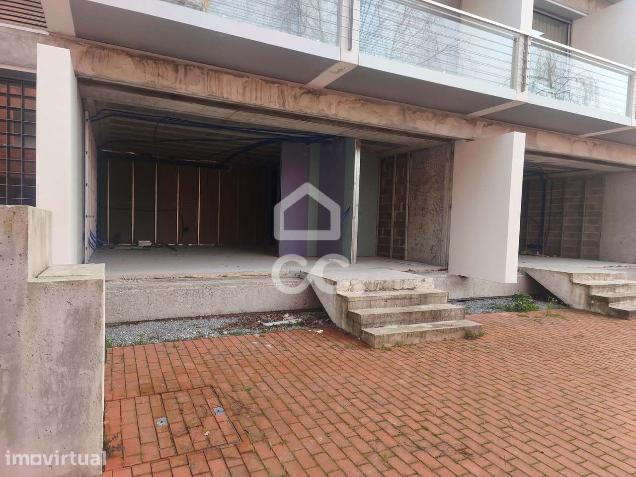 Loja Transformada em Apartamento em Santo Tirso - Grande imagem: 3/12