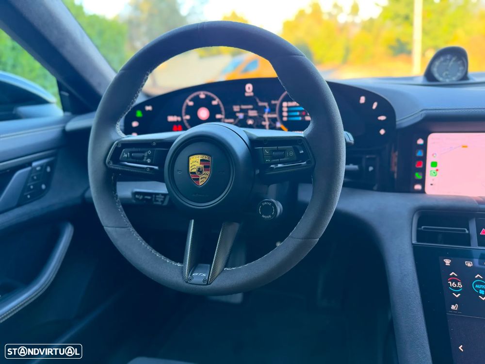 Porsche Taycan Sport Turismo GTS - 40
