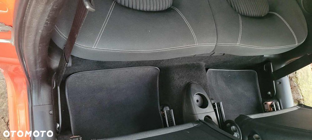 Lancia Ypsilon 1.3 SMomoDesign (4os.) - 12