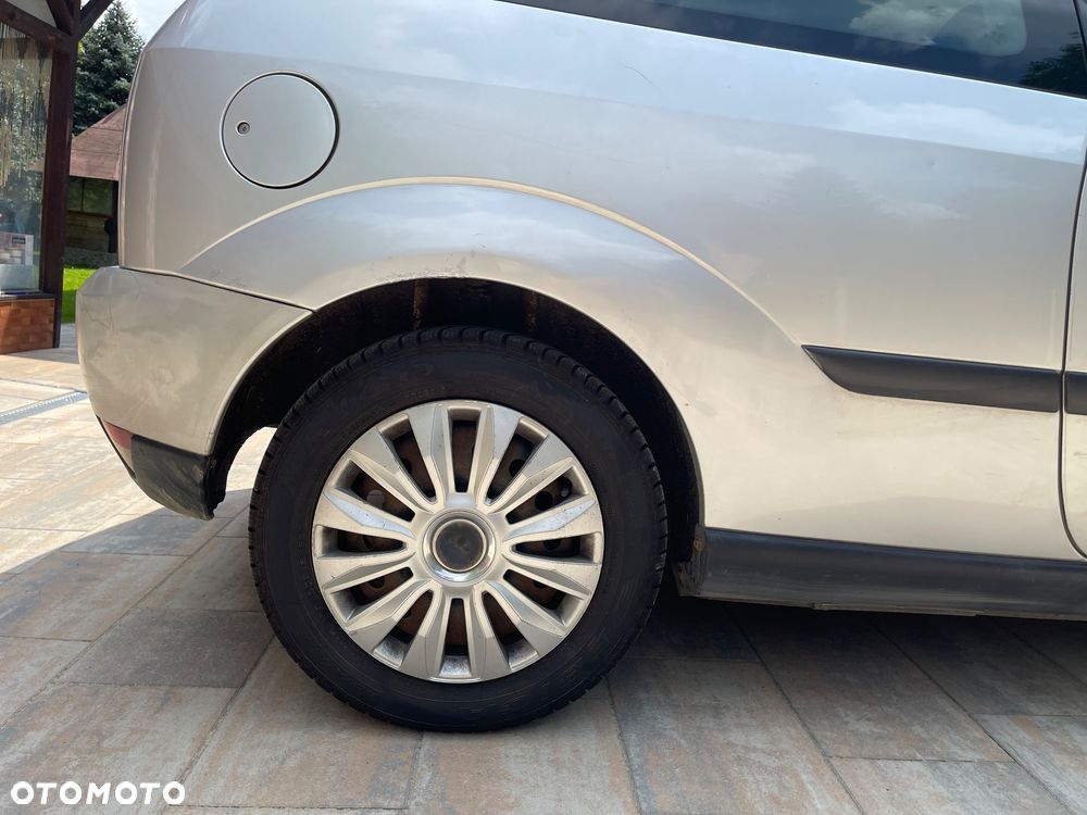Ford Focus 1.6 Trend - 19