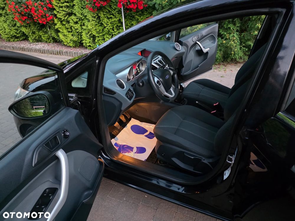 Ford Fiesta 1.25 Titanium - 24