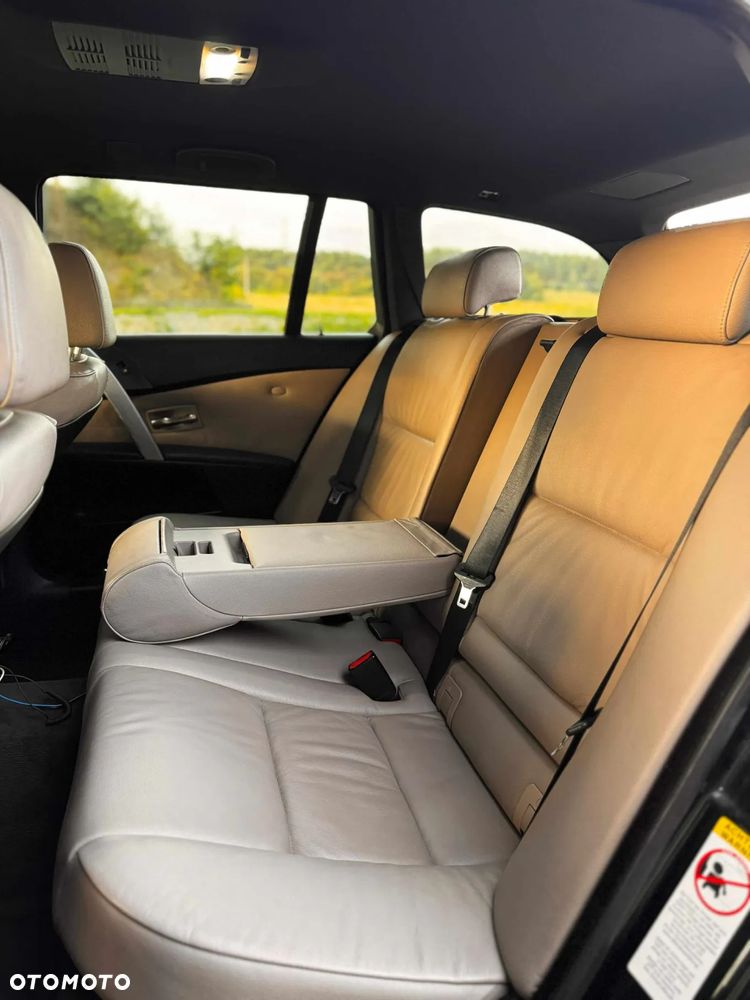 BMW Seria 5 535d - 7
