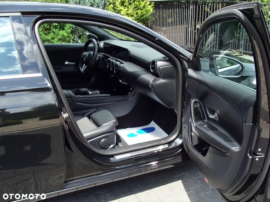 Mercedes-Benz Klasa A 250 e PHEV Progressive 8G-DCT - 12