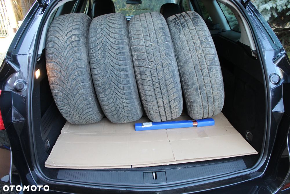 Opel Astra 1.4 Turbo 150 Jahre - 18