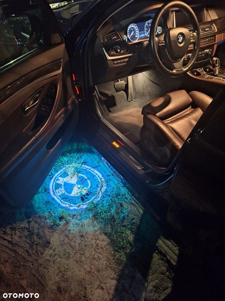 BMW Seria 5 535d xDrive Luxury Line - 29