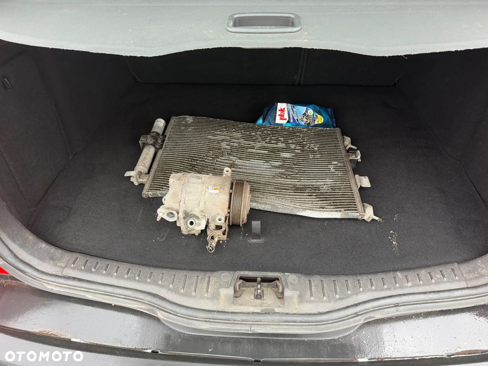 Ford Focus 1.5 EcoBlue Titanium - 13