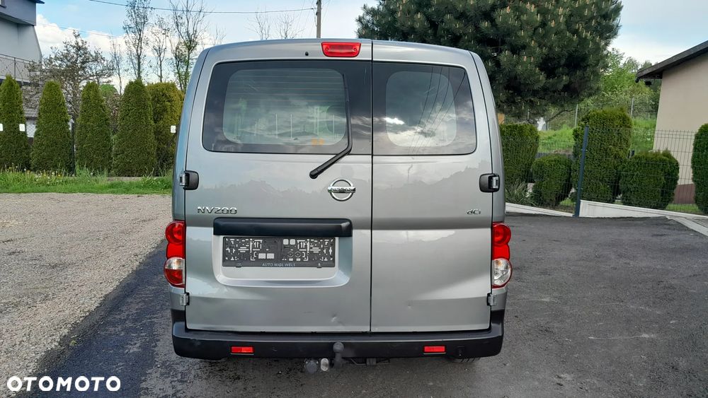 Nissan NV200 - 10