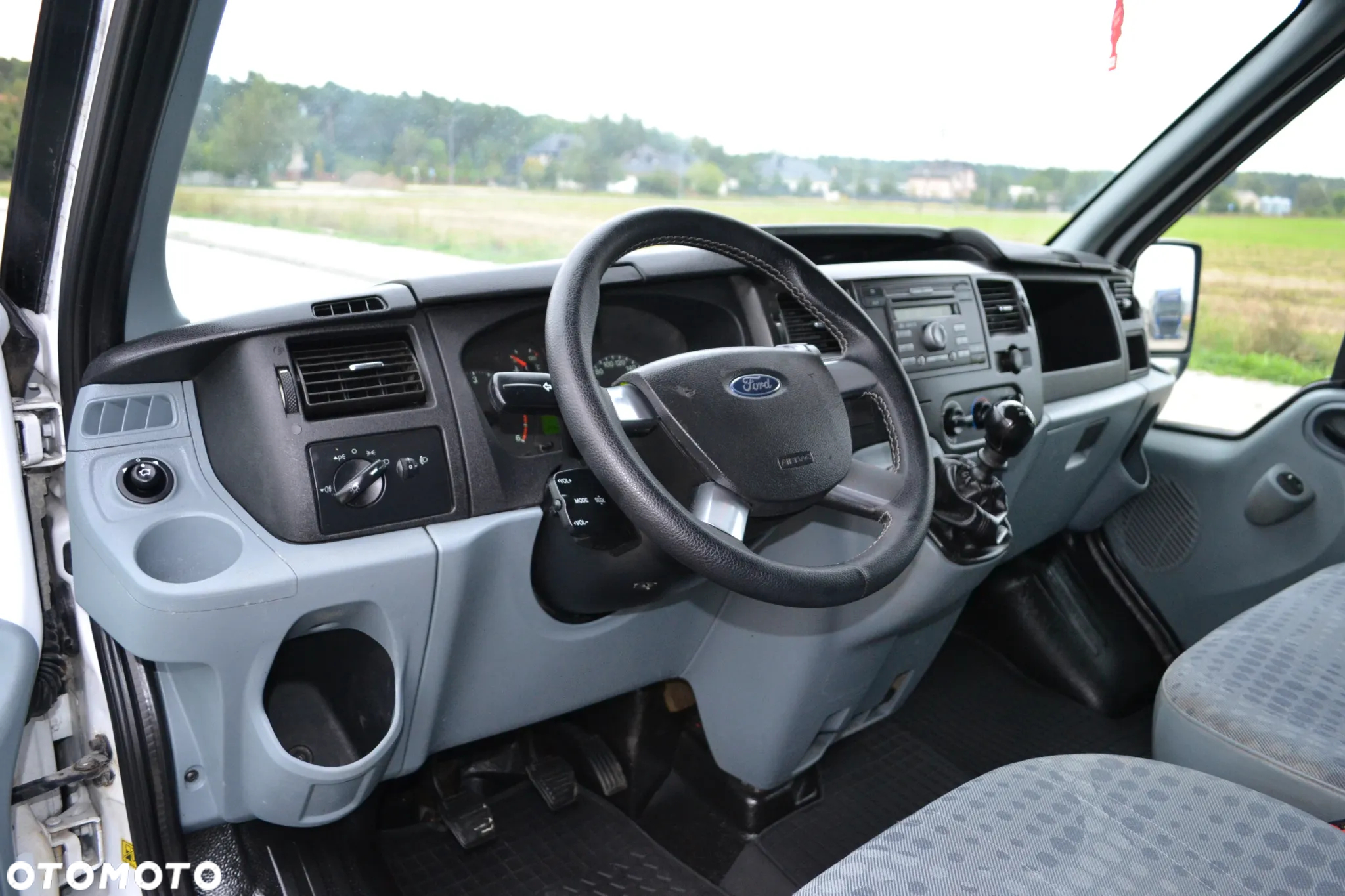 Ford Transit - 12