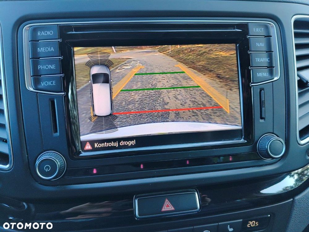 Volkswagen Sharan 2.0 TDI (BlueMotion Technology) Highline - 21