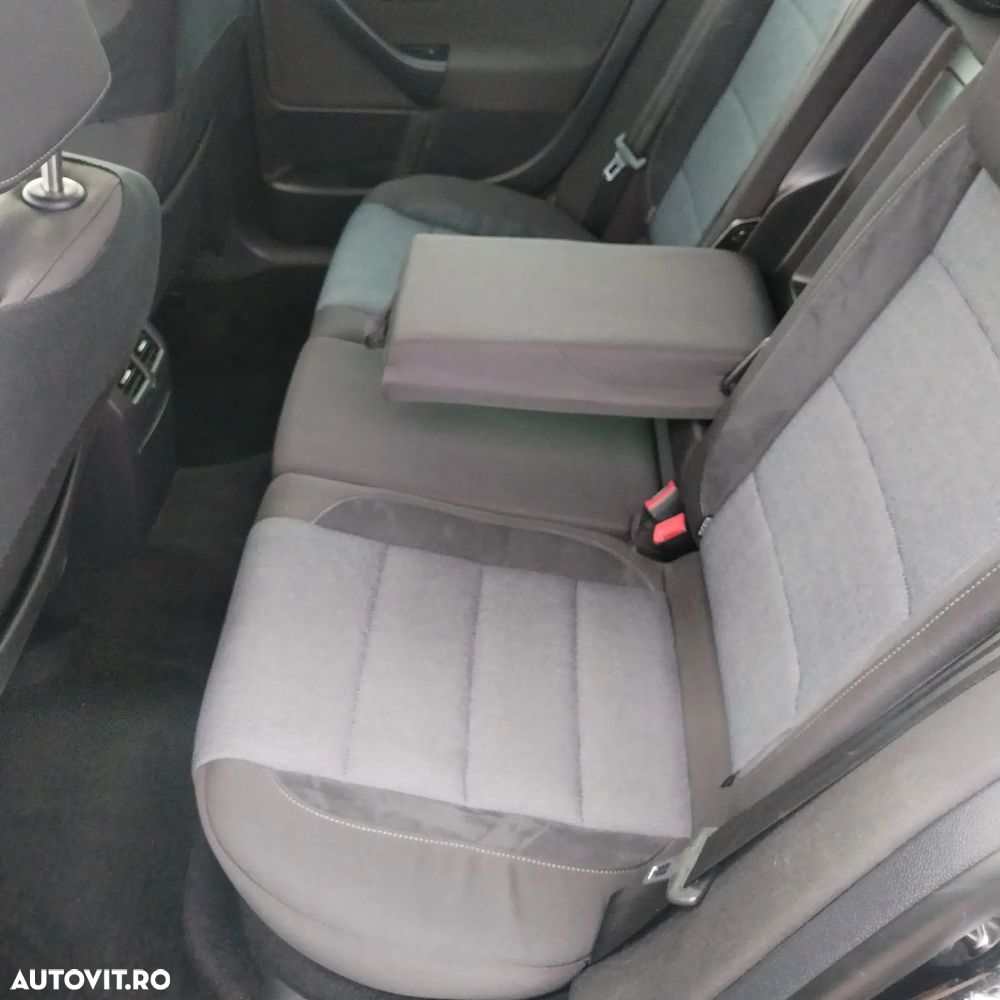 Volkswagen Golf 1.6 TDI DPF Style - 5