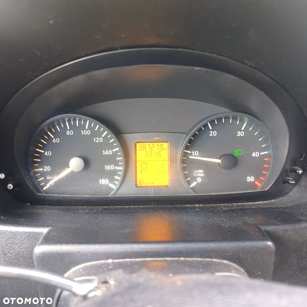 Mercedes-Benz Sprinter - 7