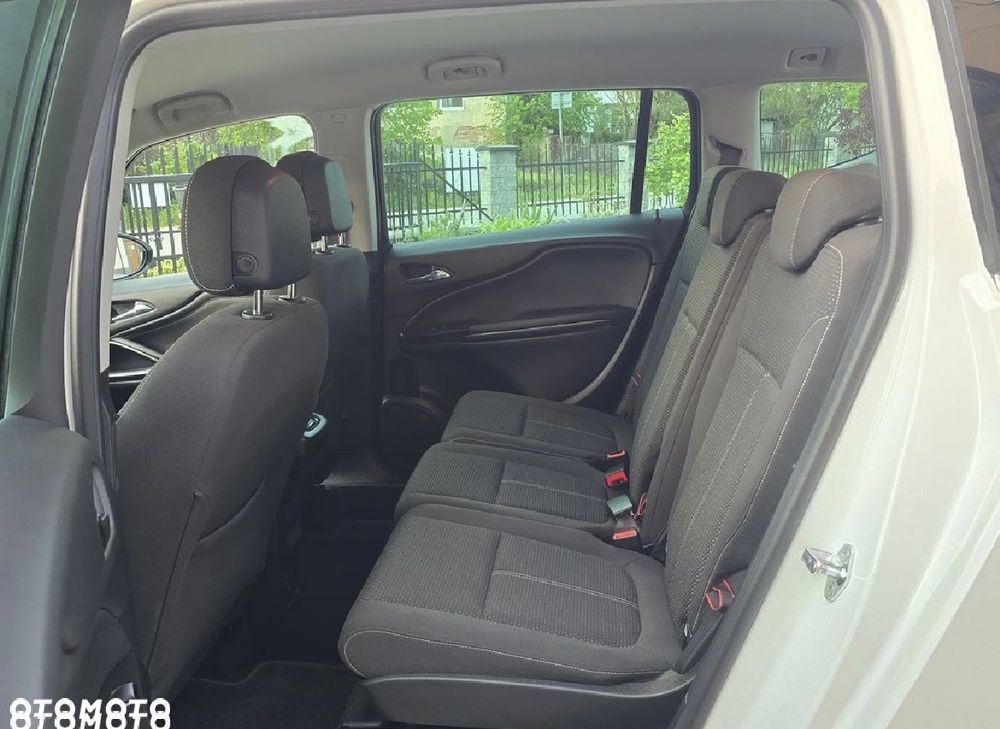 Opel Zafira - 16