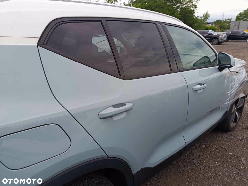 Volvo XC 40 T5 AWD Geartronic Momentum - 12