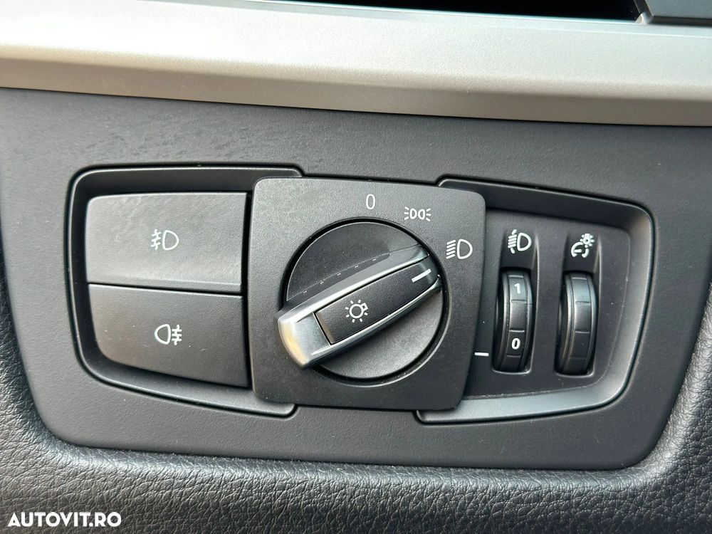 BMW Seria 3 318d Luxury Line - 24