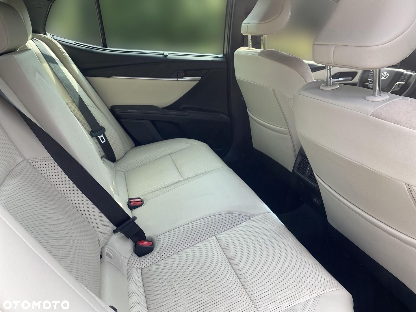Toyota Camry - 15