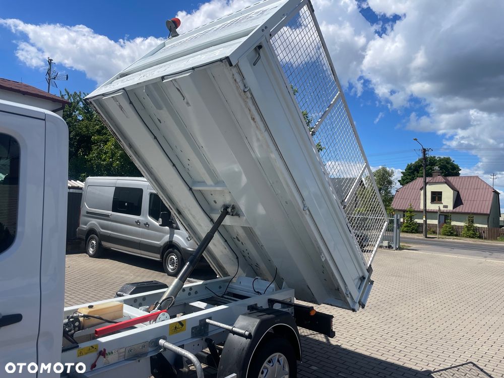 Ford Transit - 12