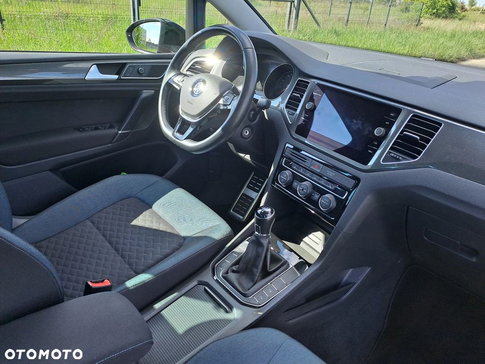 Volkswagen Golf 1.6 TDI BMT IQ Drive - 11