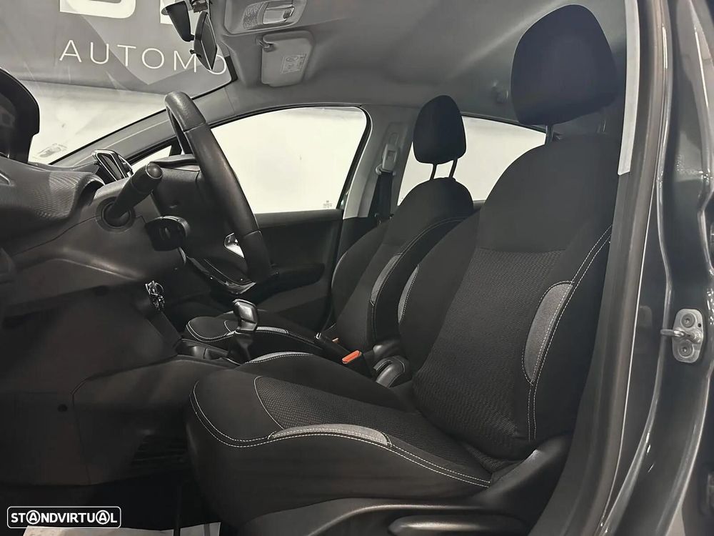 Peugeot 208 1.2 PureTech Style - 11