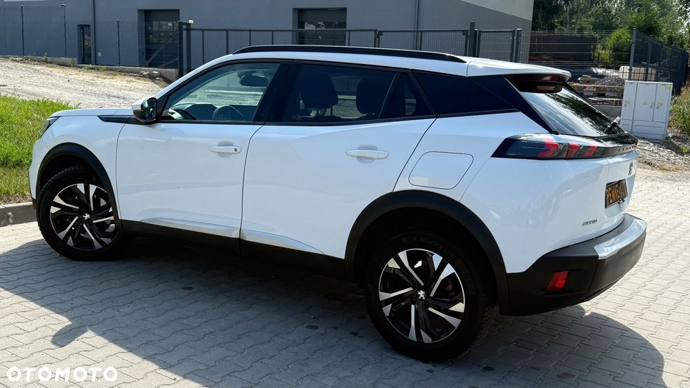 Peugeot 2008 1.5 BlueHDi Allure S&S EAT8 - 4