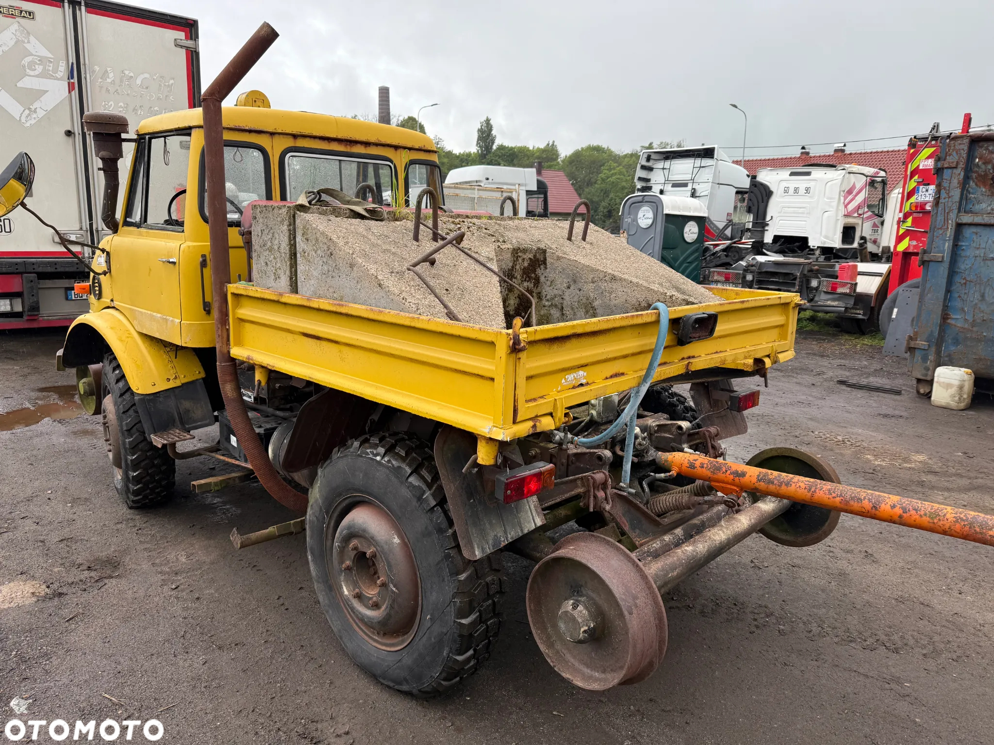 Mercedes-Benz UNIMOG 406B - 3