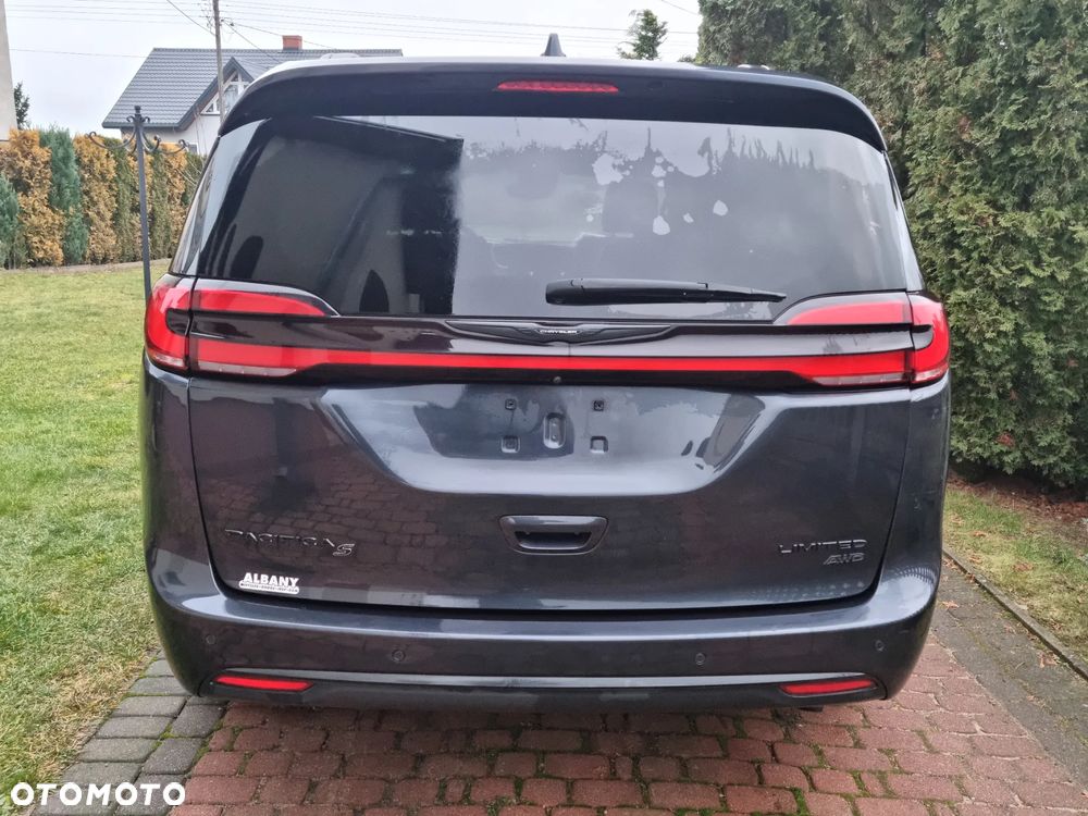 Chrysler Pacifica - 6