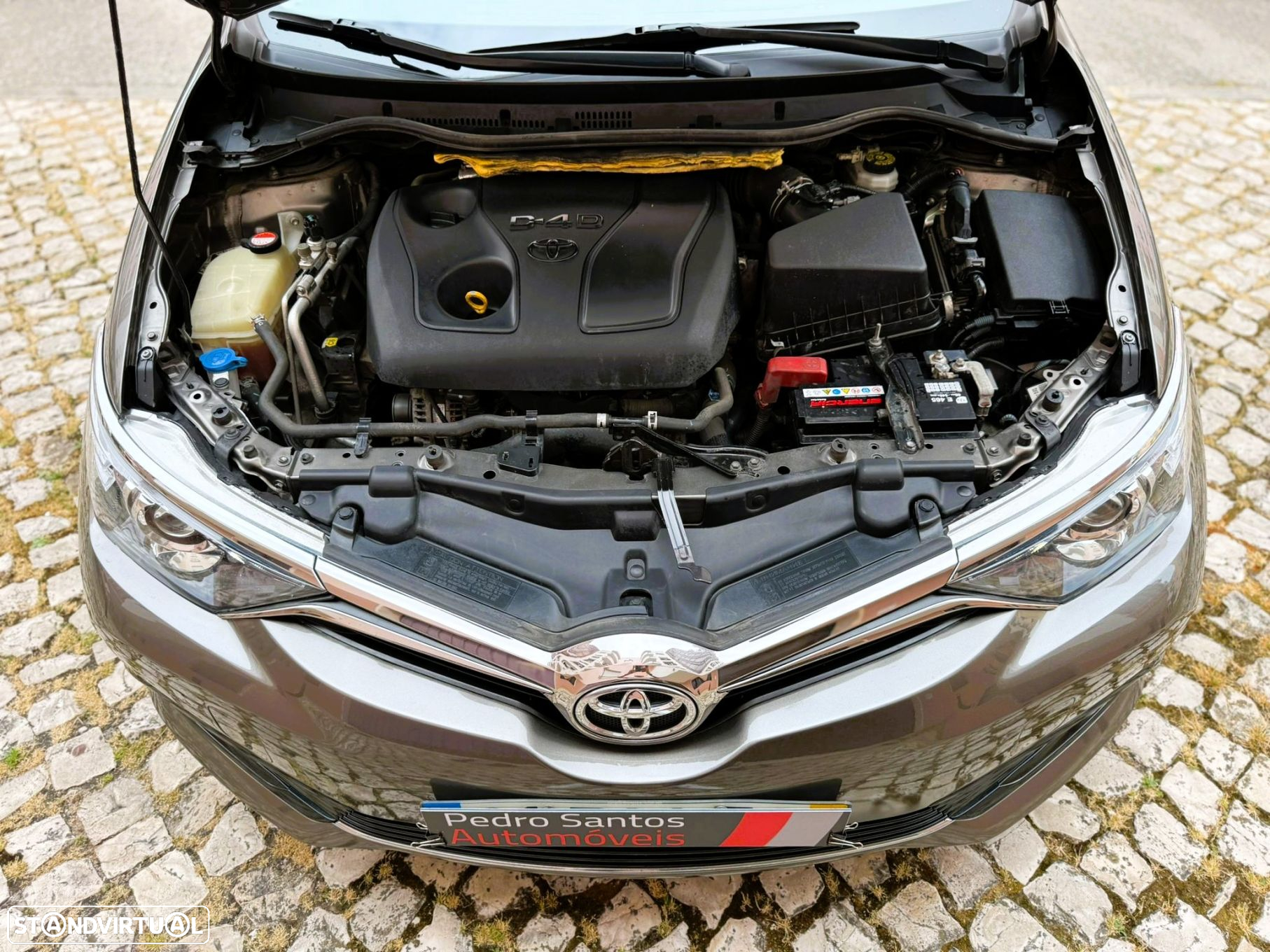 Toyota Auris 1.4 D-4D Comfort+Pack Sport - 24