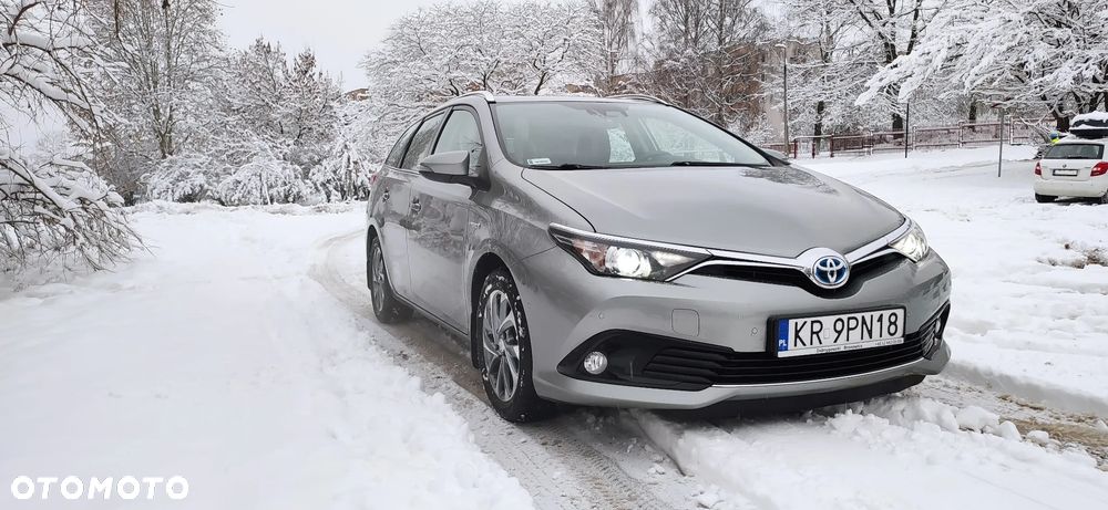 Toyota Auris Hybrid 135 Premium - 3