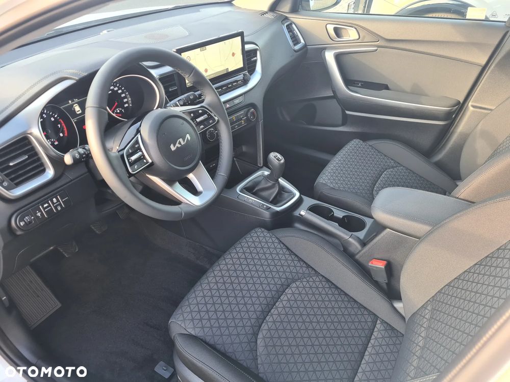 Kia Ceed 1.5 T-GDI S - 14