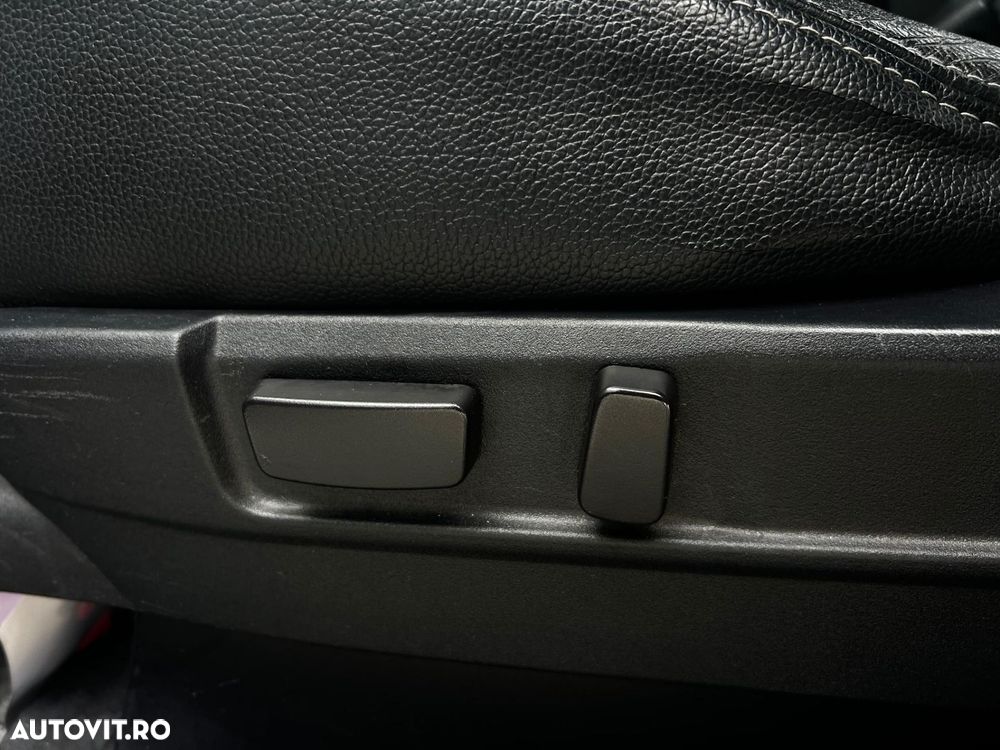 Mitsubishi Outlander - 13