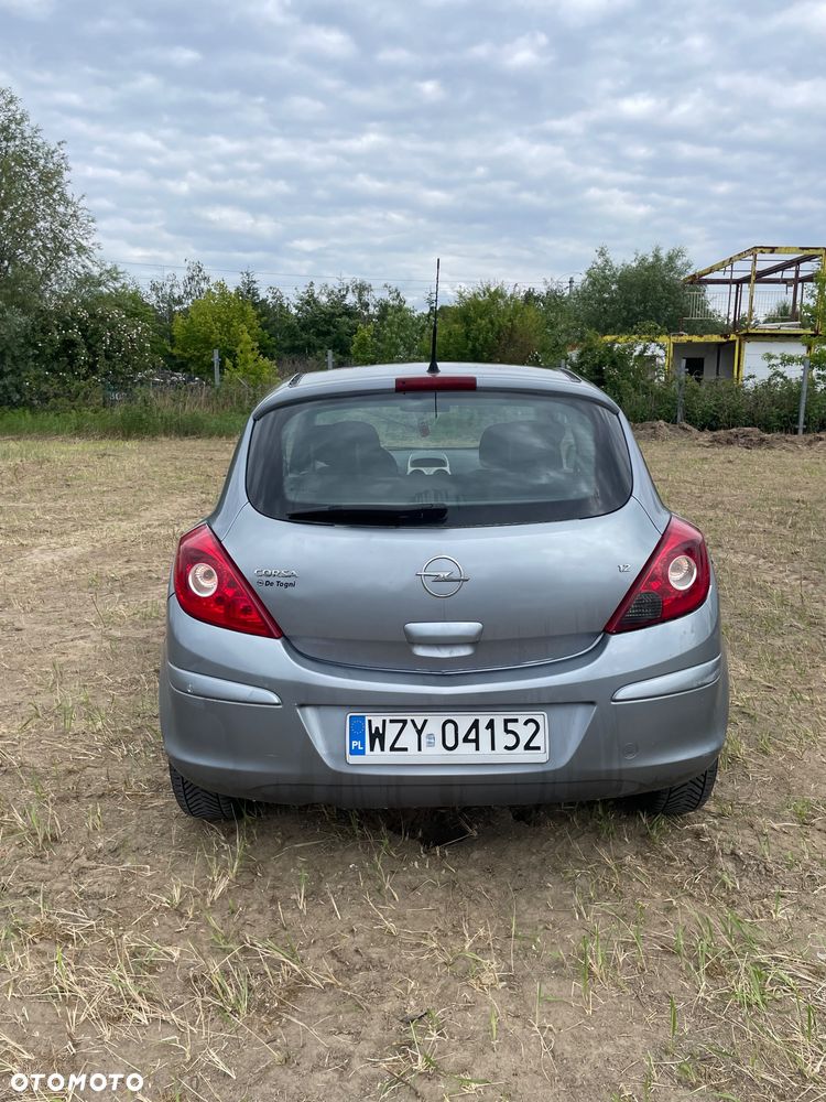 Opel Corsa 1.2 16V Enjoy - 4