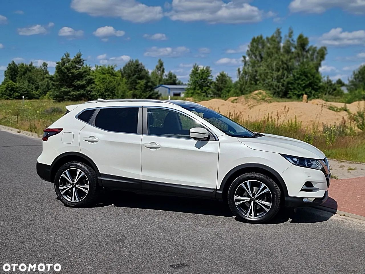 Nissan Qashqai - 1