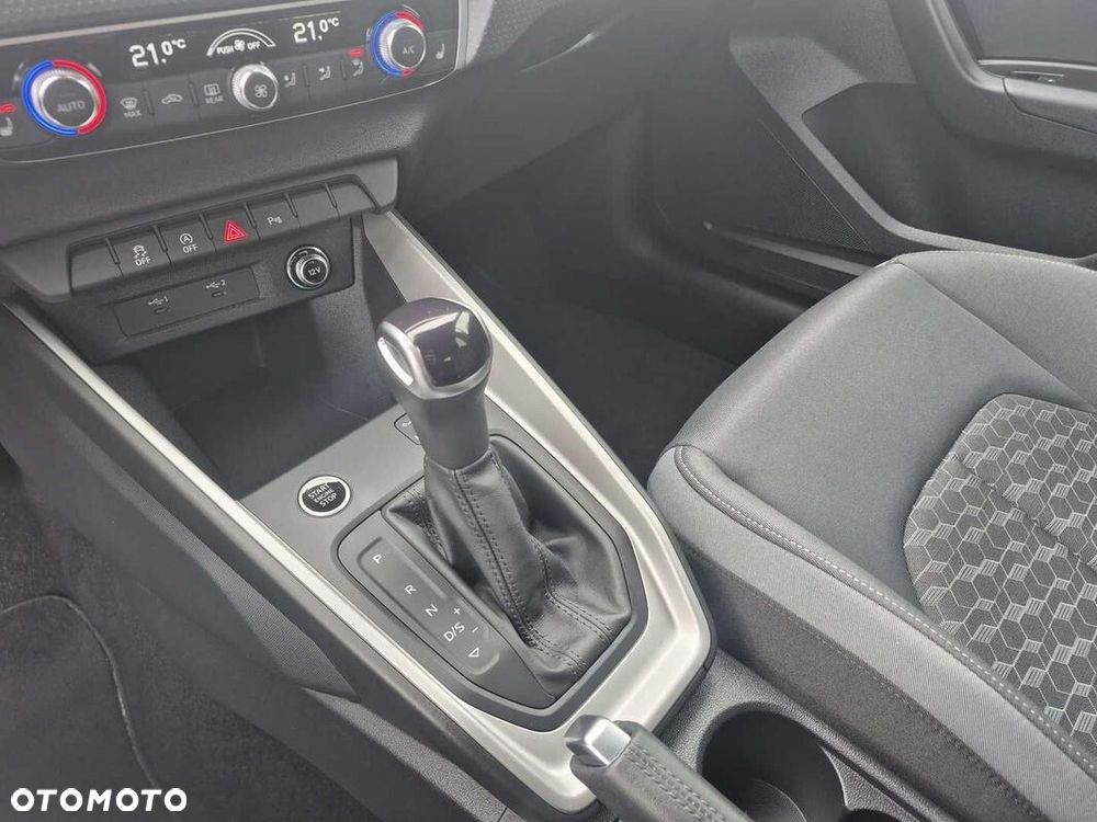 Audi A1 Sportback 35 TFSI Advanced S tronic - 25
