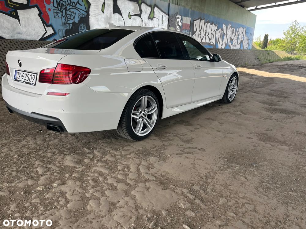 BMW Seria 5 550i xDrive Luxury Line - 10