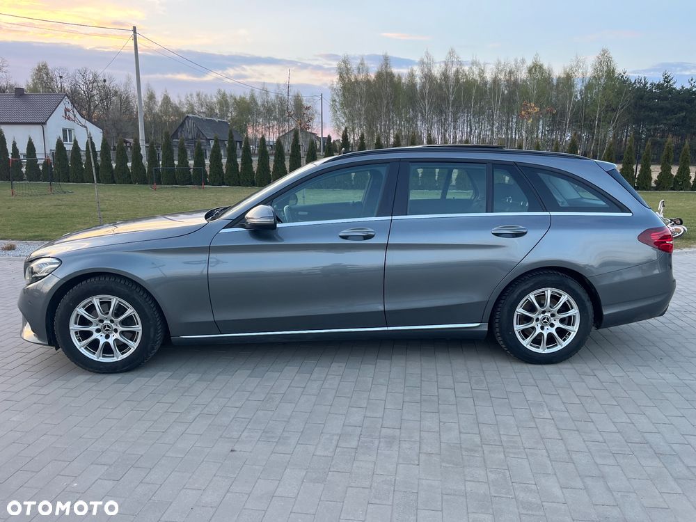 Mercedes-Benz Klasa C 180 d Exclusive - 3
