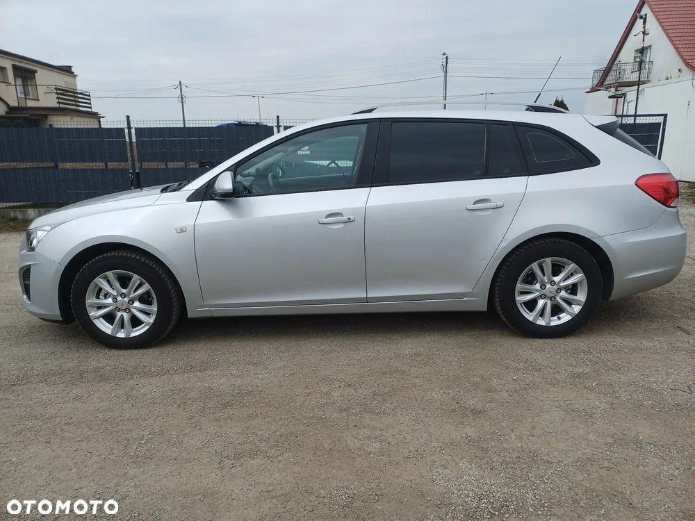 Chevrolet Cruze 1.6 LS+ - 2