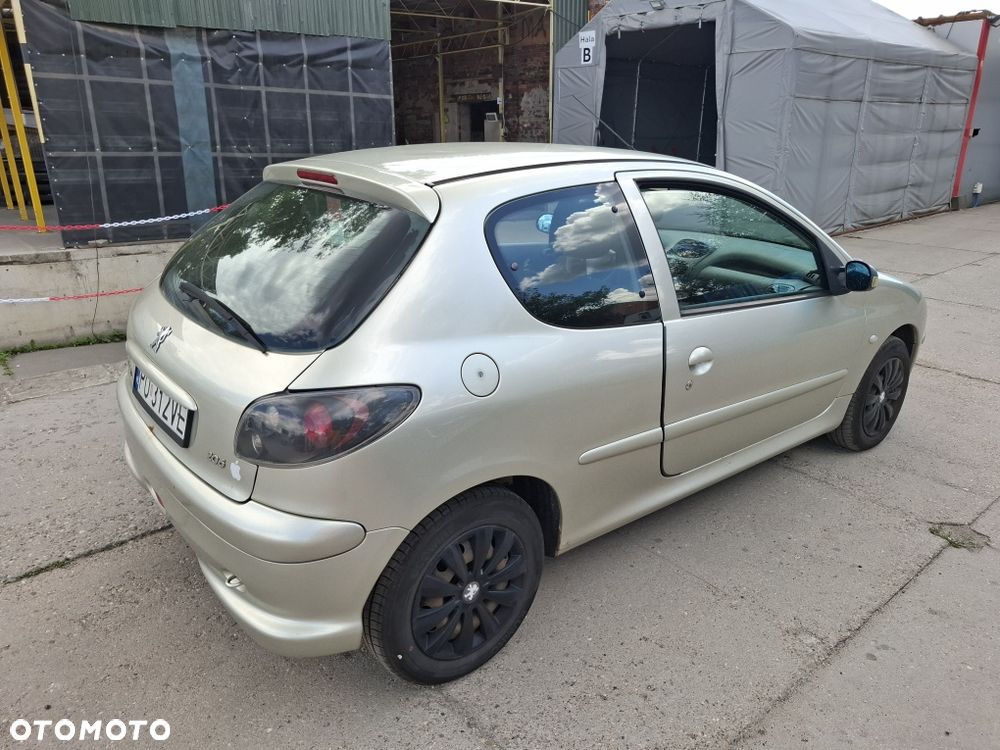 Peugeot 206 - 3