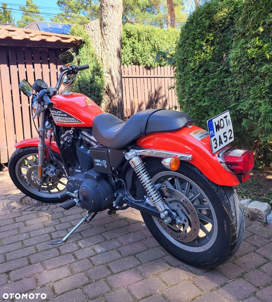 Harley-Davidson Sportster Custom 883C - 3