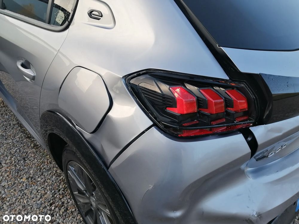 Peugeot 208 Elektromotor 136 Business - 11