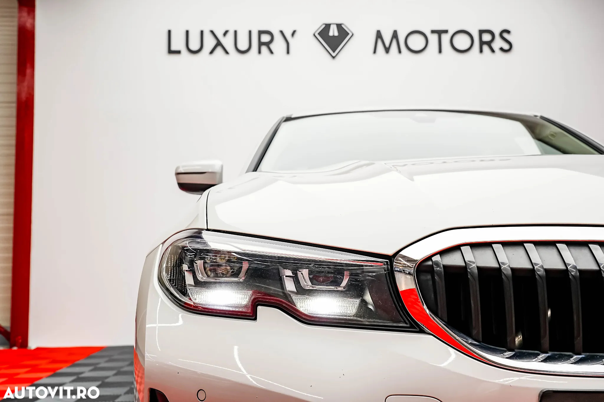 BMW Seria 3 330e Aut. Sport Line - 35