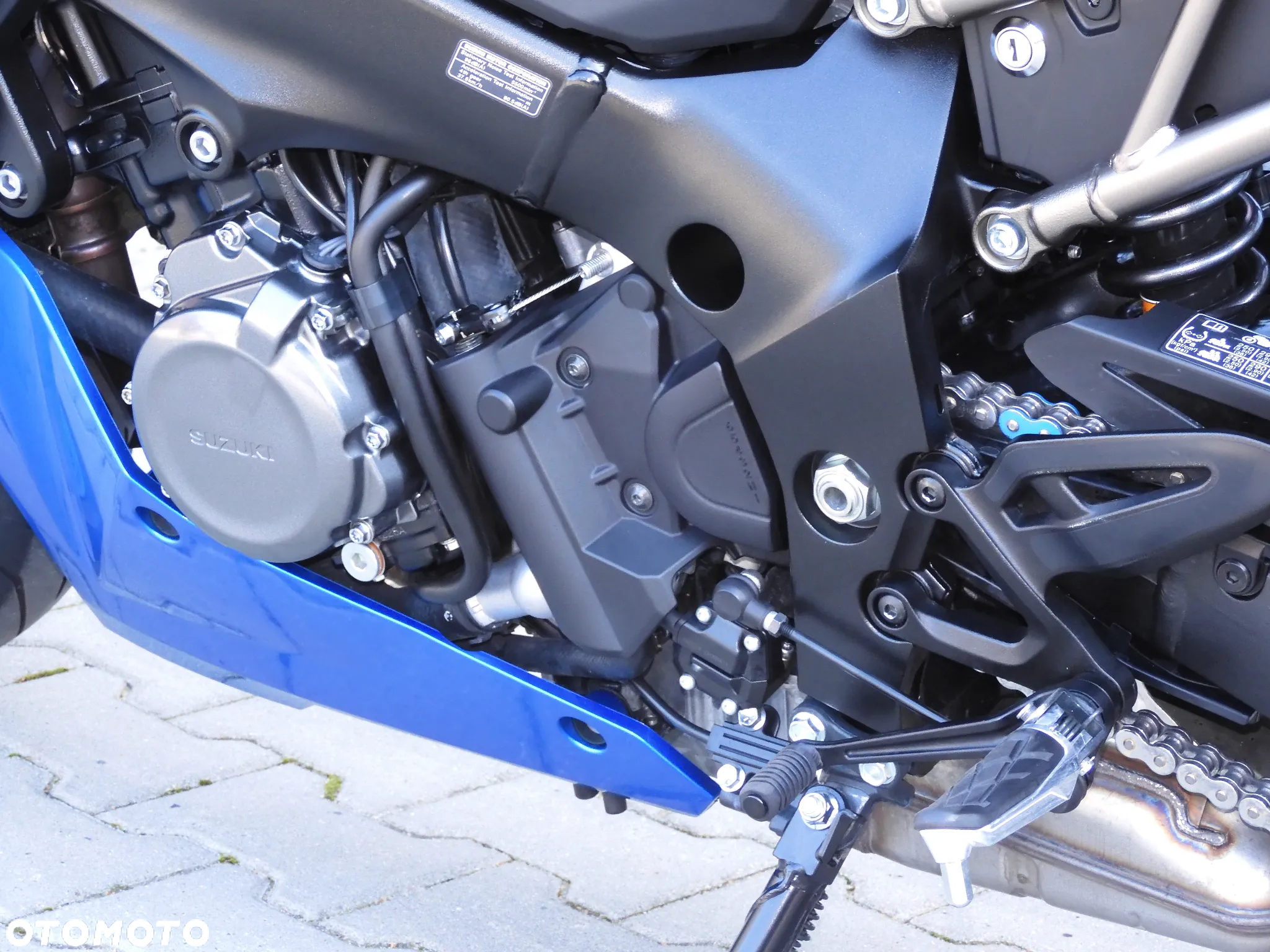 Suzuki GSX 1000 - 35
