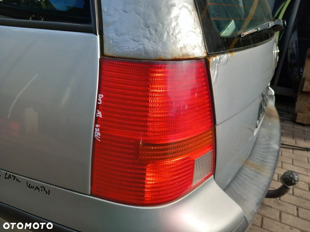 VW GOLF IV LAMPA LEWA TYLNA LEWY TYŁ W BŁOTNIK KOMBI - 2