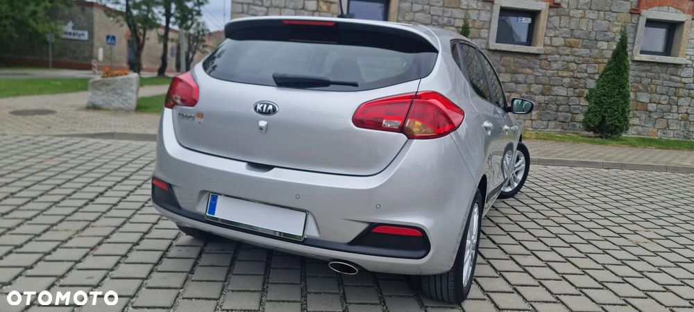 Kia Ceed 1.4 CVVT Dream Team Edition - 10