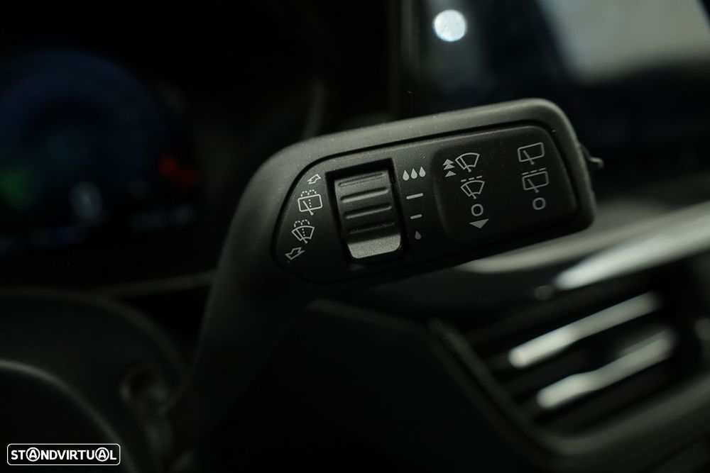 Ford Focus 1.0 EcoBoost MHEV ST-Line X - 17