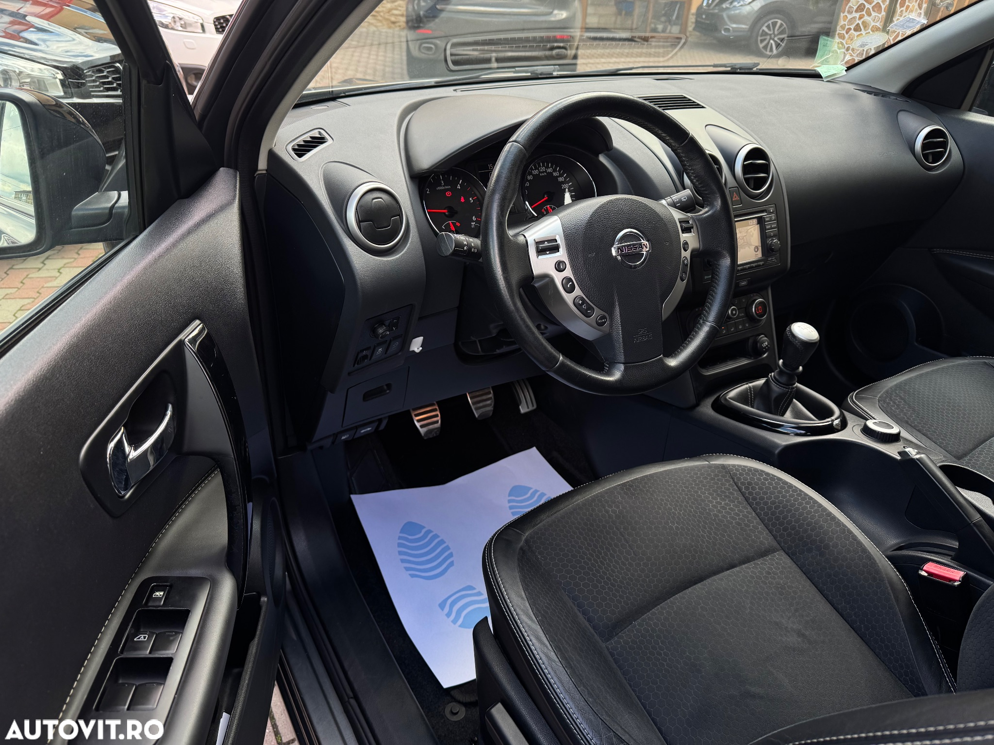 Nissan Qashqai 1.6 DCI 4 x 4 DPF tekna - 8