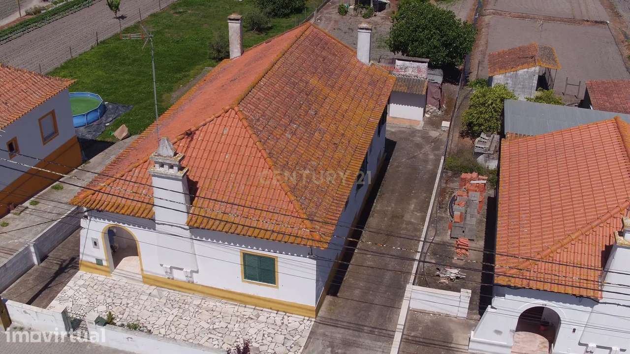 Moradia T4 em Mora com sótão, cave e Garagem - lote 2.167 m2 - Grande imagem: 5/60