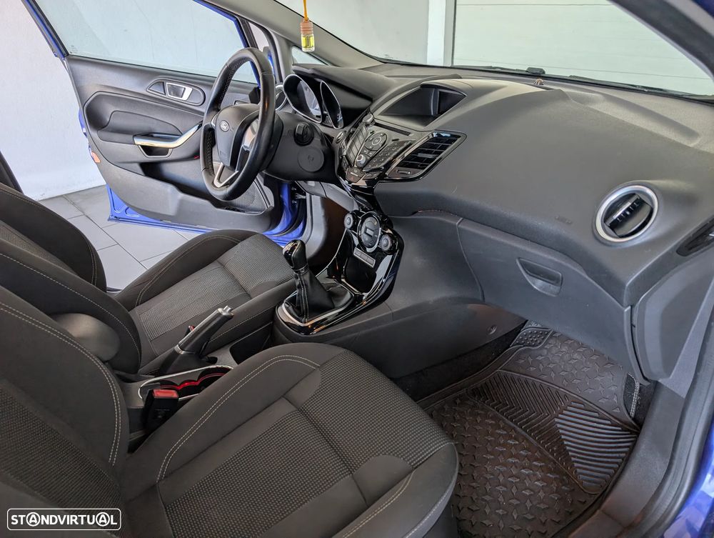 Ford Fiesta 1.0 EcoBoost Titanium - 16